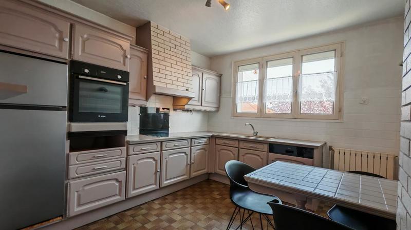 Maison - 104 m² - 5 pièces