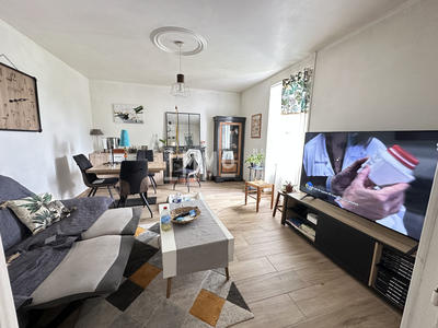 Maison - 96 m² - 3 pièces