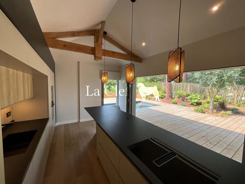 Villa - 174 m² - 7 pièces