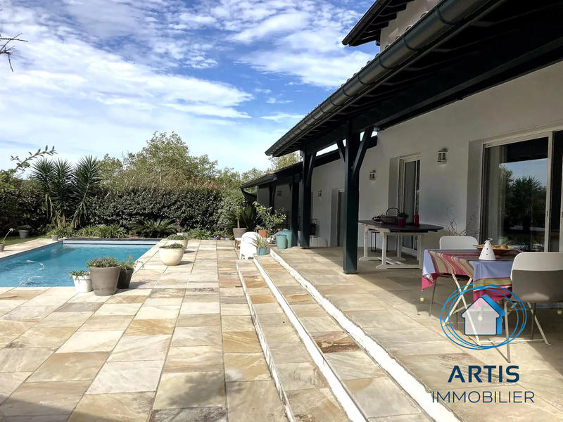 Maison - 194 m² - 6 pièces