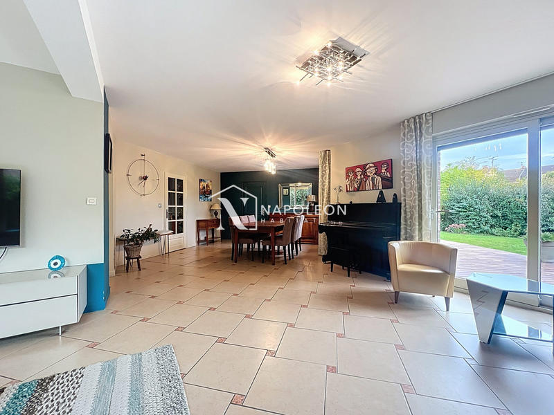 Maison - 190 m² - 6 pièces