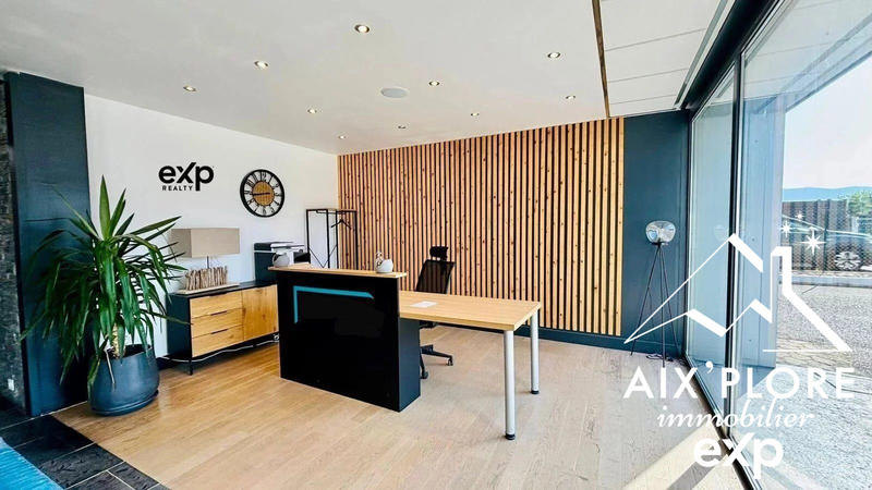 Fonds de commerce - Local commercial - 215 m²