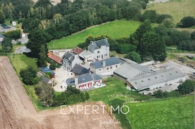 Maison - 260 m² - 7 pièces