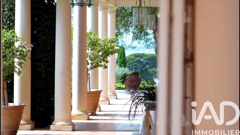 Maison - 555 m² - 15 pièces