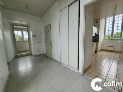Appartement - 100 m² - 3 pièces