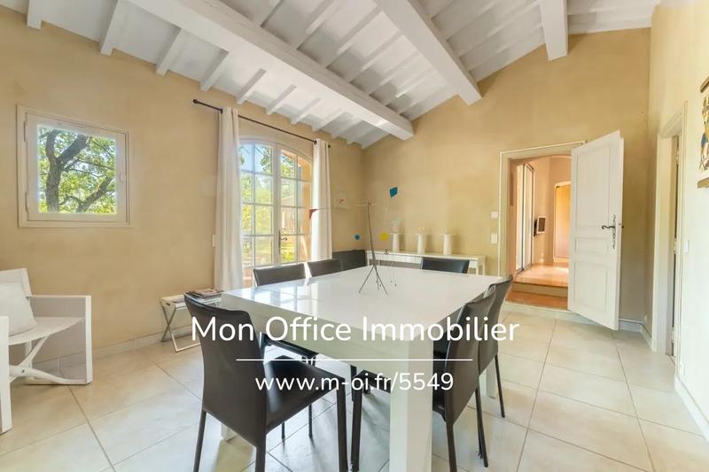 Propriété - 375 m² - 10 pièces
