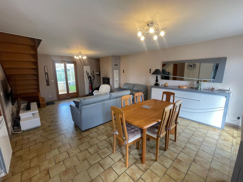 Maison - 92 m² - 6 pièces