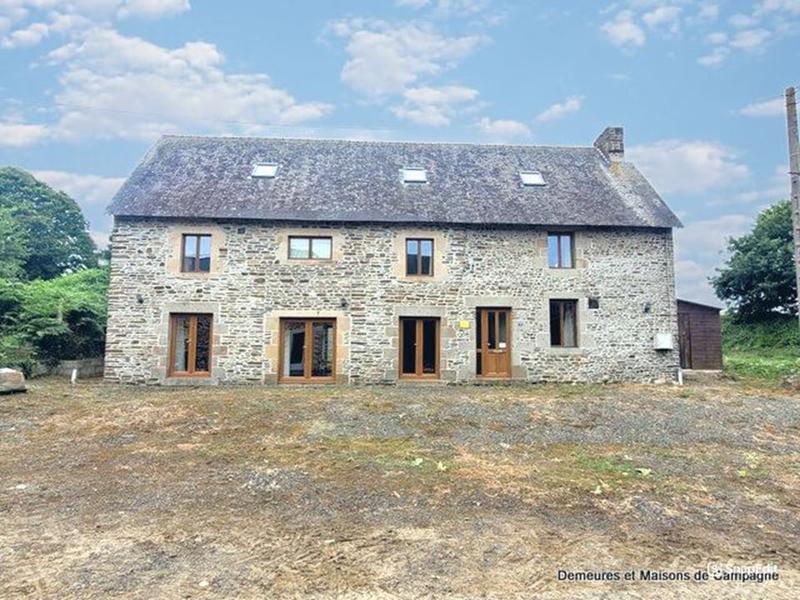 Maison - 217 m² - 8 pièces