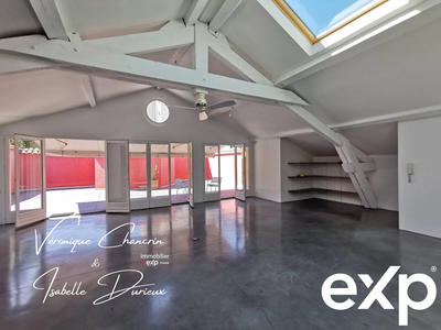 Loft - 181 m² - 5 pièces