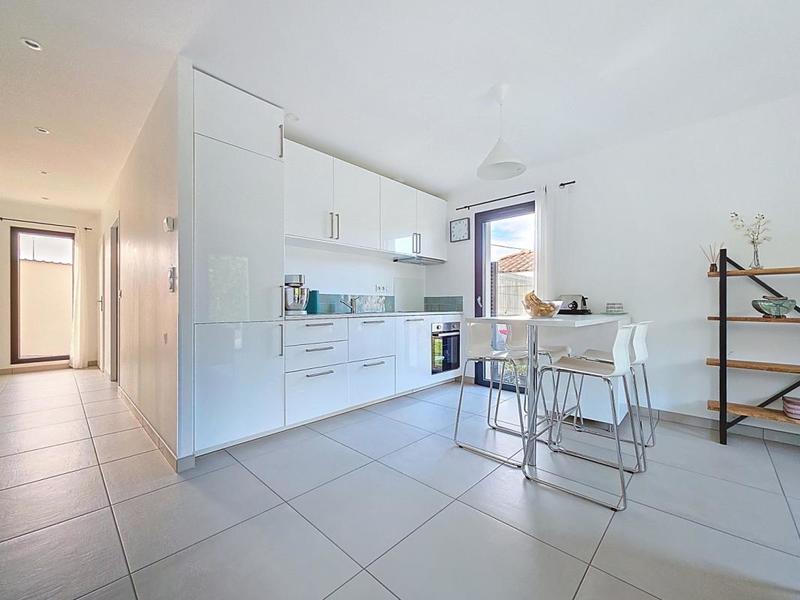 Maison - 95 m² - 5 pièces