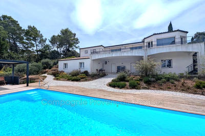 Maison - 190 m² - 6 pièces