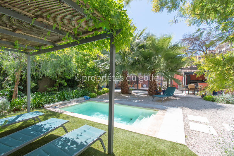 Maison - 189 m² - 5 pièces