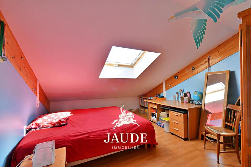 Maison - 221 m² - 10 pièces