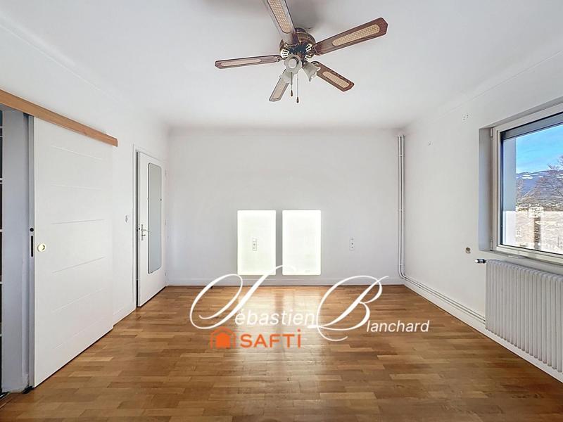 Maison - 263 m² - 7 pièces