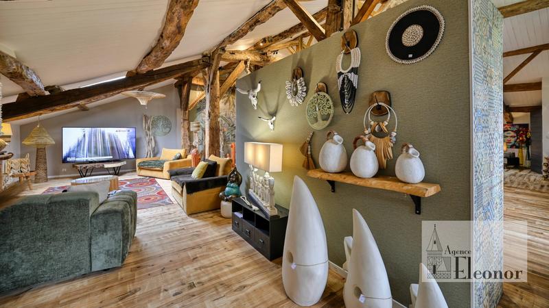 Maison ancienne - 309 m² - 6 pièces