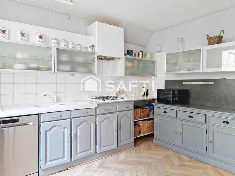 Maison - 144 m² - 8 pièces