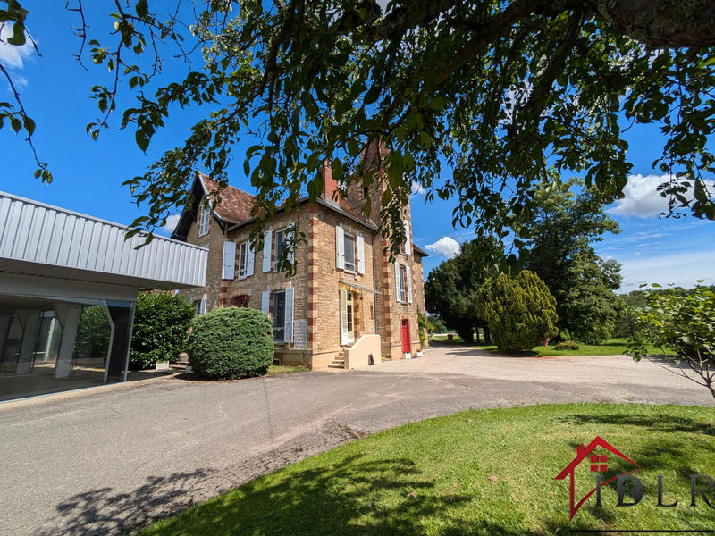 Villa - 270 m² - 12 pièces