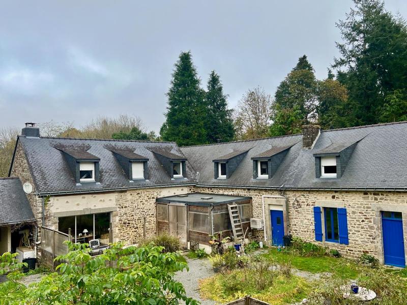 Propriété - 275 m² - 11 pièces