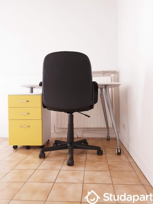 Chambre - 9 m² - 1 pièce