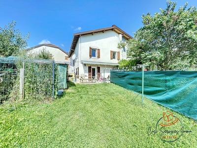 Appartement - 95 m² - 2 pièces