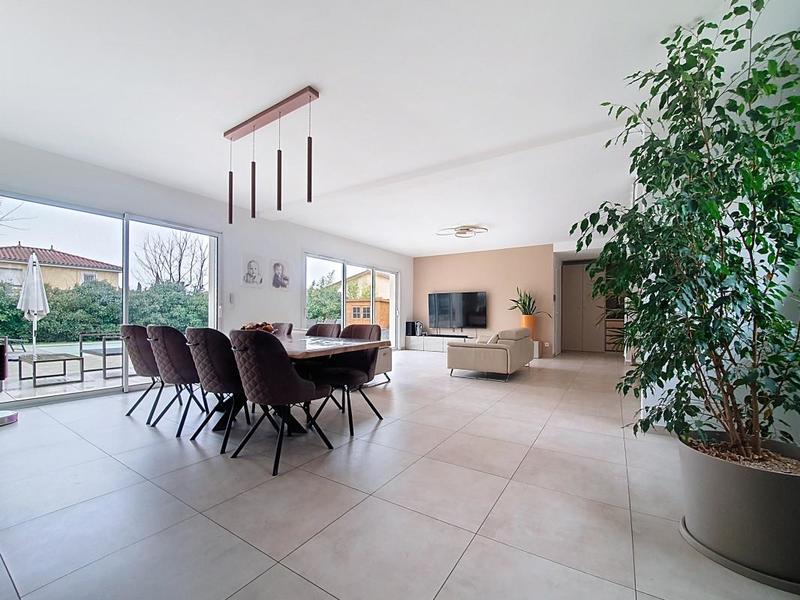 Maison - 160 m² - 5 pièces