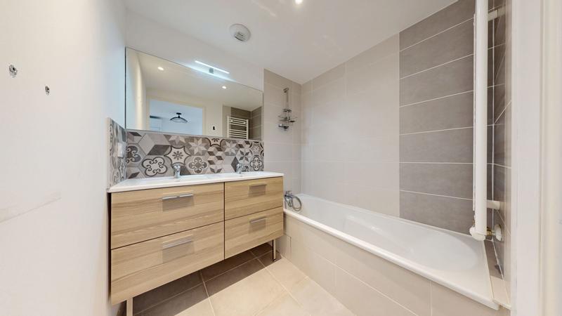 Appartement - 94 m² - 4 pièces