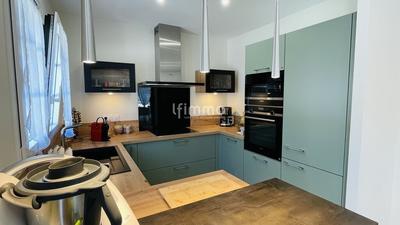 Maison - 140 m² - 5 pièces