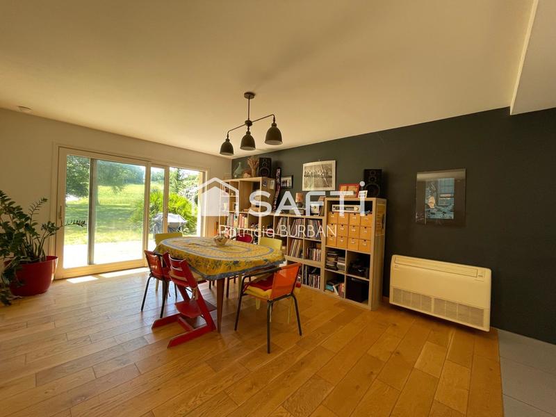 Maison - 157 m² - 7 pièces