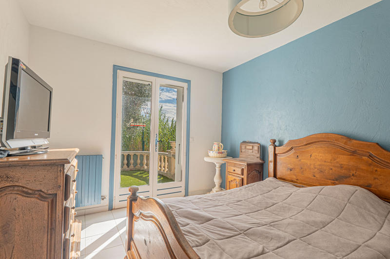 Maison - 205 m² - 9 pièces