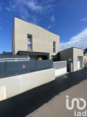 Maison de ville - 81 m² - 4 pièces