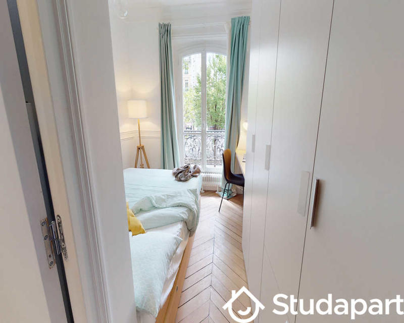 Chambre - 100 m² - 1 pièce