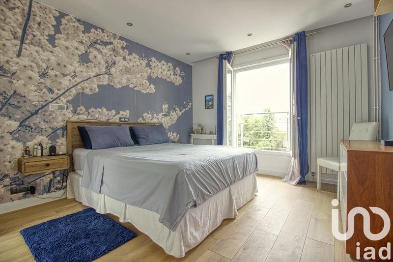 Maison - 232 m² - 9 pièces