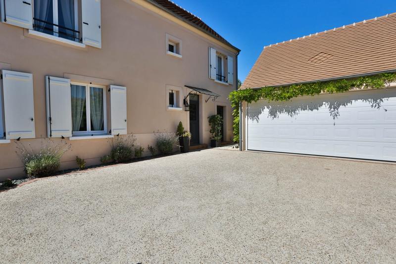 Maison - 138 m² - 6 pièces