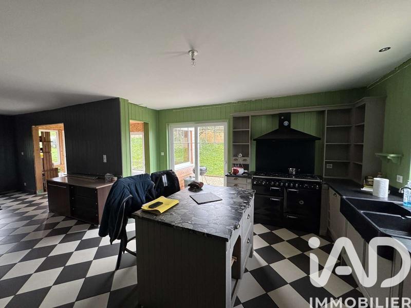 Maison - 182 m² - 7 pièces