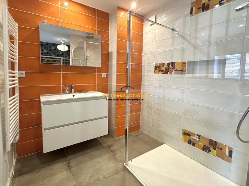 Appartement - 80 m² - 3 pièces