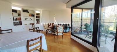 Appartement - 104 m² - 4 pièces