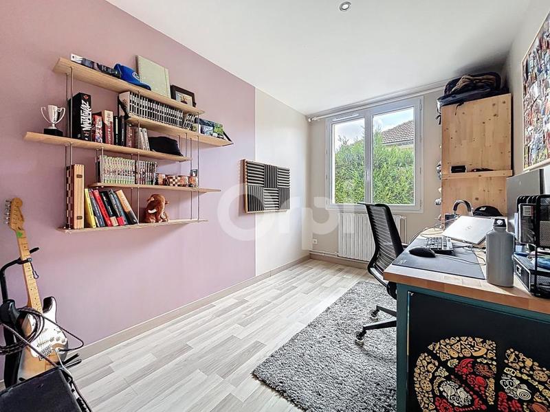 Maison - 104 m² - 6 pièces