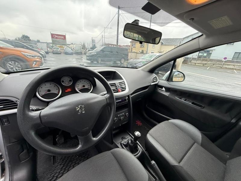 Peugeot 207 1.4 i 75 Ch Garantie 6 Mois / Reprise Possible