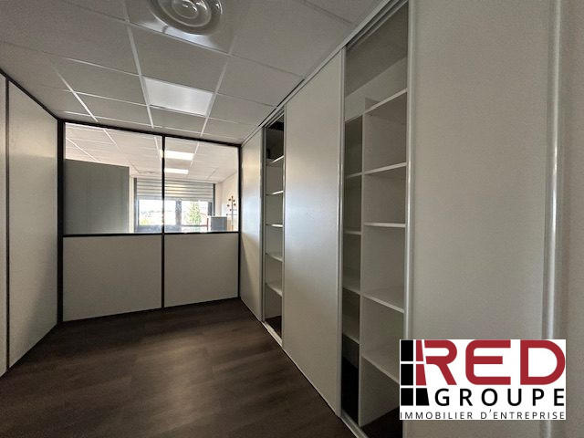 Bureau - 124 m² - 7 pièces