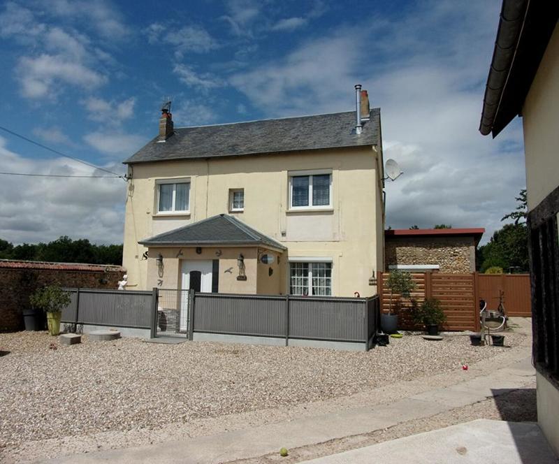 Maison - 230 m² - 12 pièces