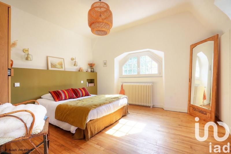 Maison - 187 m² - 8 pièces