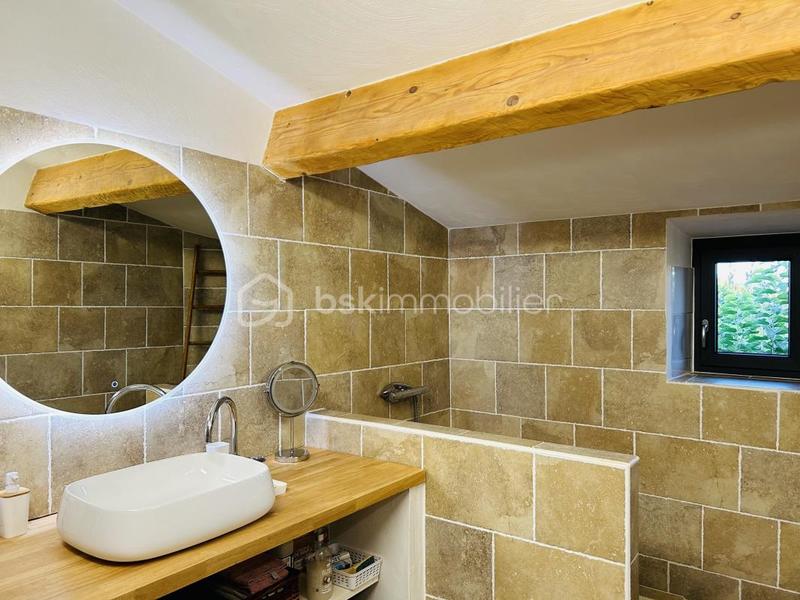 Maison - 181 m² - 6 pièces