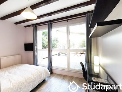 Chambre - 10 m² - 1 pièce