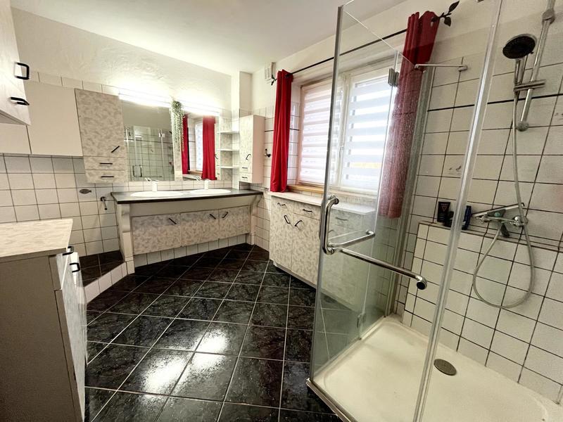 Maison - 193 m² - 6 pièces