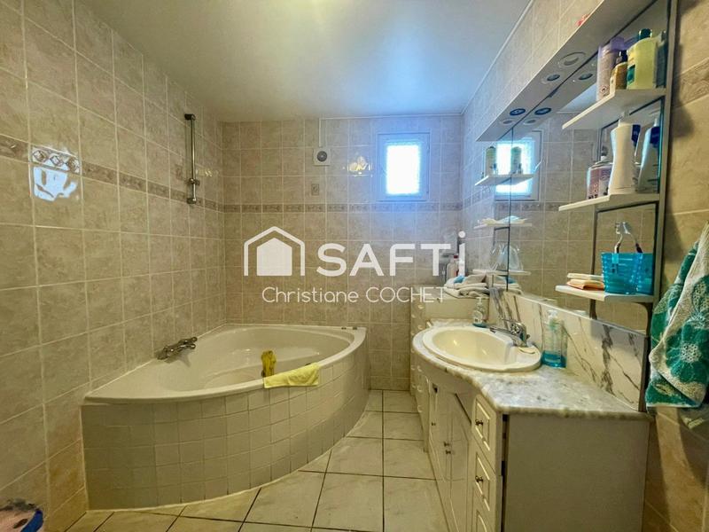 Maison - 171 m² - 9 pièces