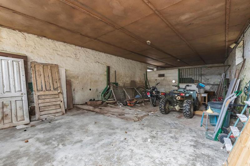 Maison - 260 m² - 8 pièces