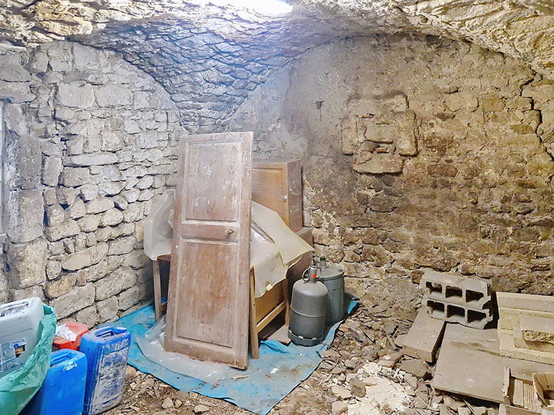 Maison - 233 m² - 6 pièces