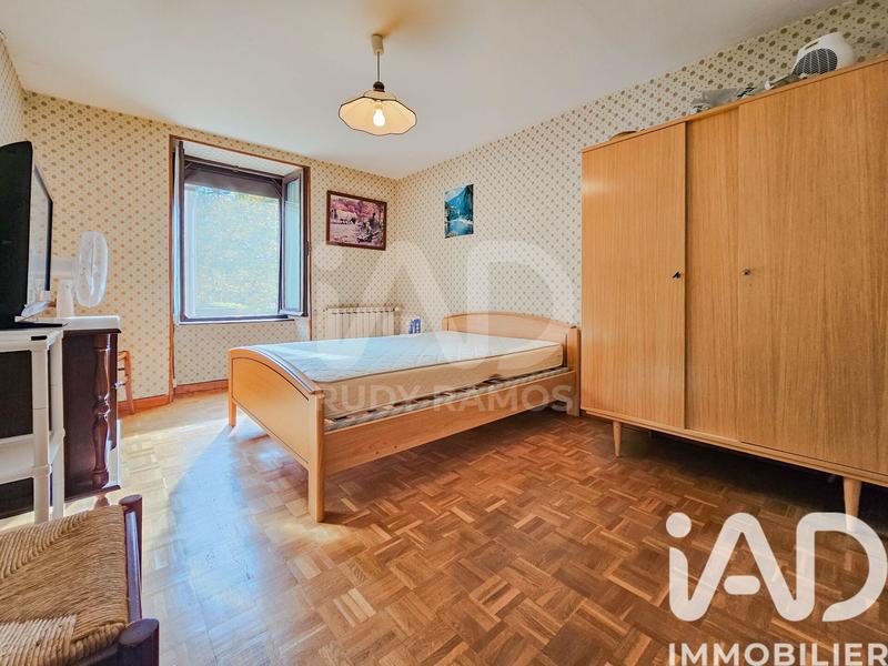 Maison - 318 m² - 7 pièces