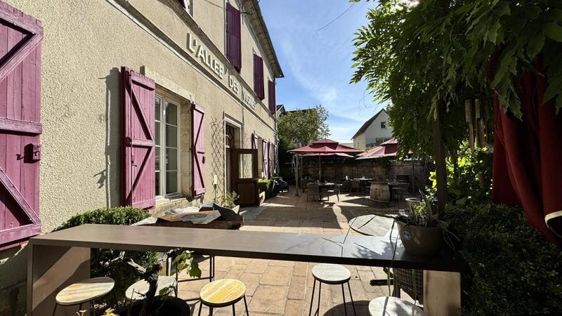 Maison - 310 m² - 5 pièces