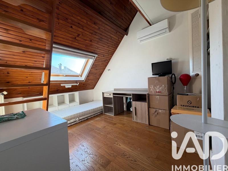 Maison - 167 m² - 6 pièces